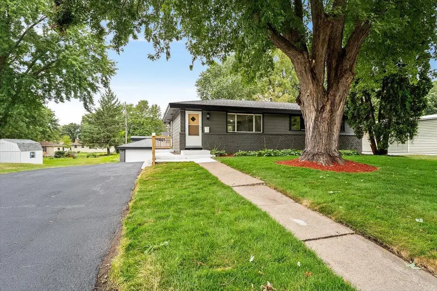 1401 Winnetka Avenue N, Golden Valley, MN 55427 - #2