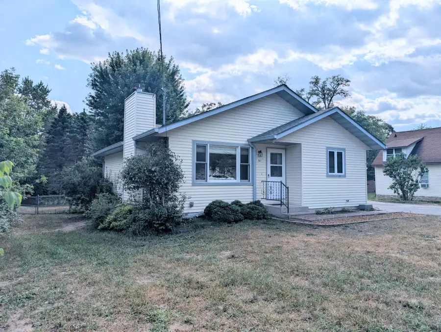 911 Grant Street, Spooner, WI 54801 - #2