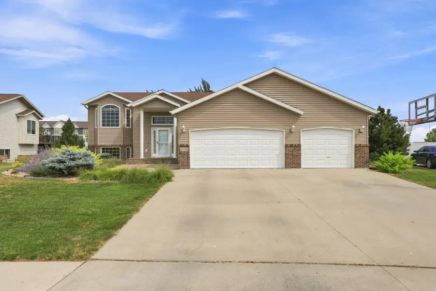 3760 Harrison Street S, Fargo, ND 58104 - #2