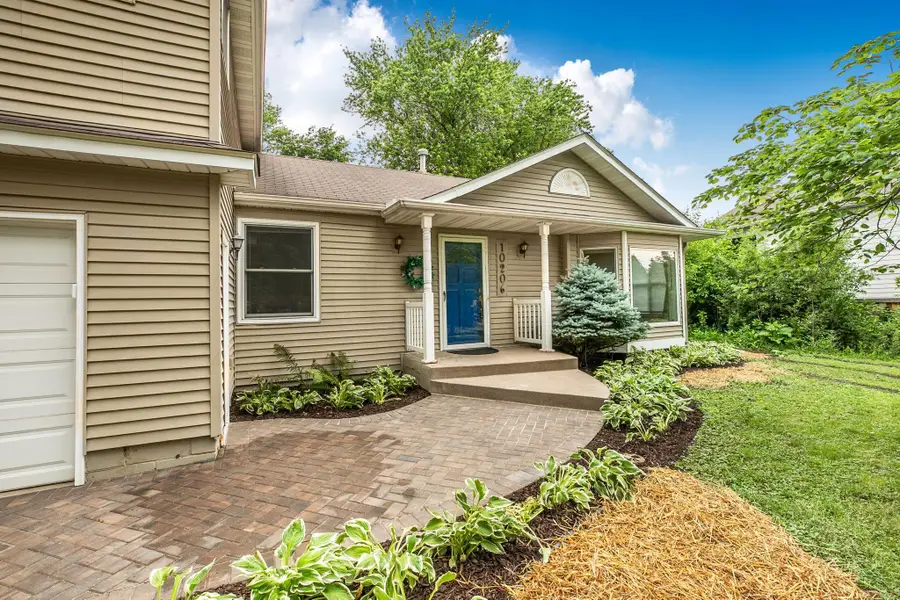 10206 Lakeview Drive W, Minnetonka, MN 55305 - #3