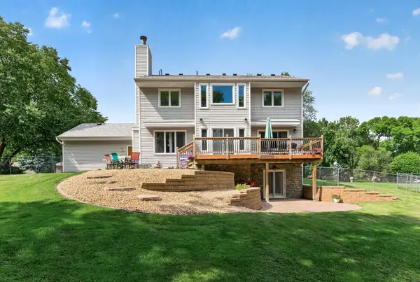 18425 Harrogate Drive, Eden Prairie, MN 55346