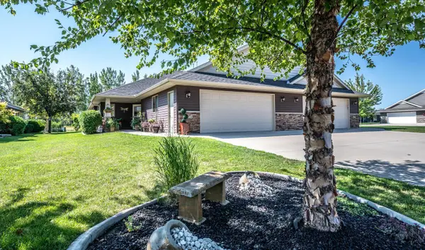 204 Ottawa Avenue Se, Hutchinson, MN 55350