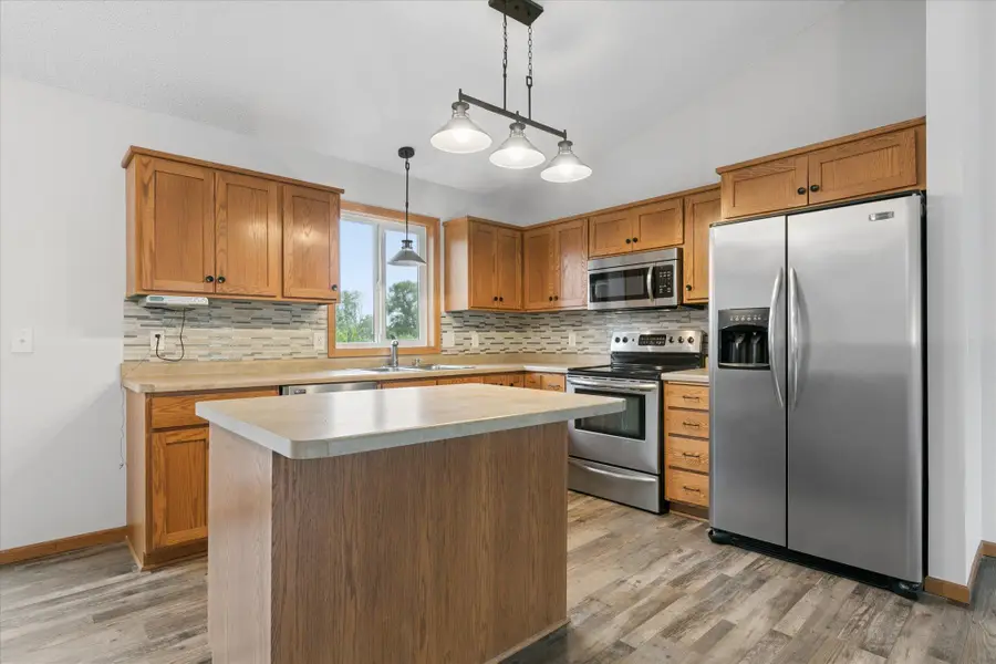 407 66th Street Sw, Waverly, MN 55390 - #2