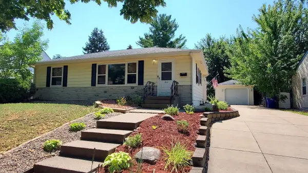 1696 Conway Street, Saint Paul, MN 55106