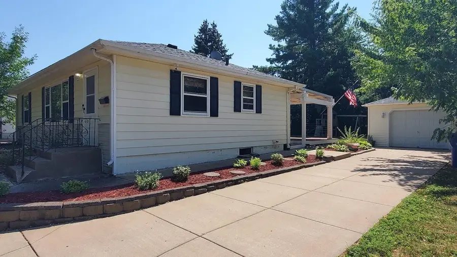 1696 Conway Street, Saint Paul, MN 55106 - #2
