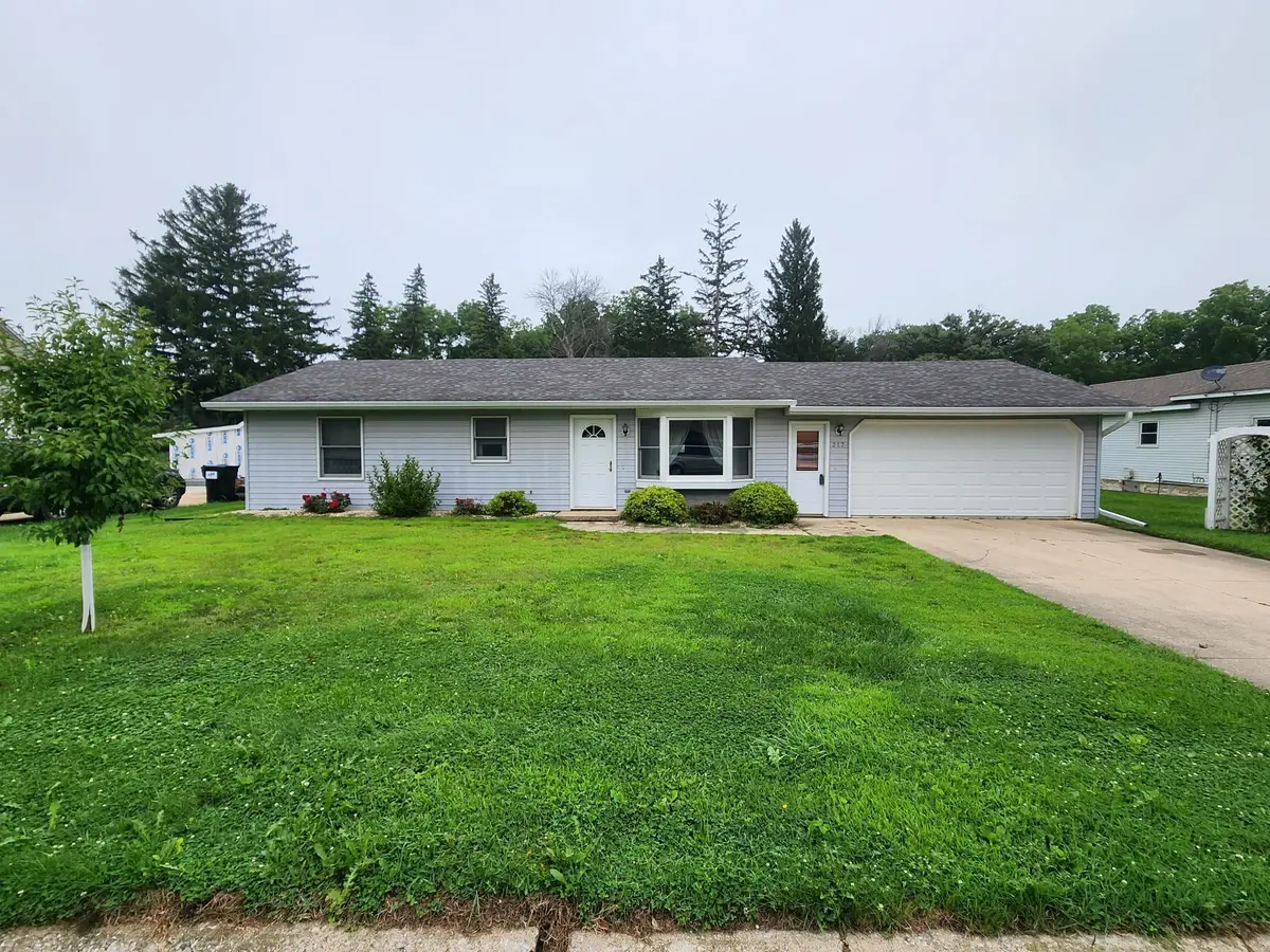 217 Lowell Street E, Le Roy, MN 55951 - #1