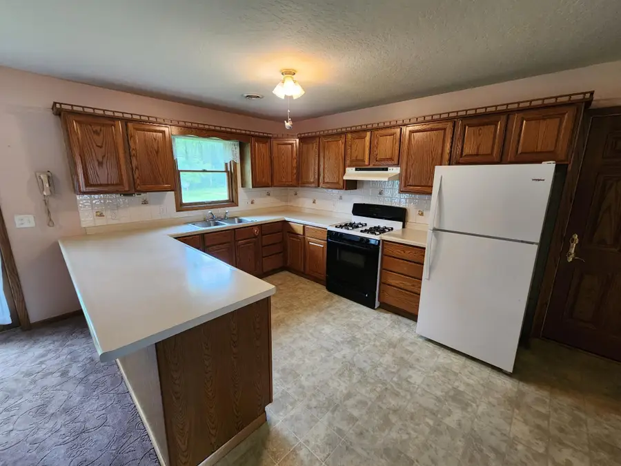 217 Lowell Street E, Le Roy, MN 55951 - #2