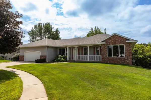 2810 Sunset Lane Ne, Rochester, MN 55906