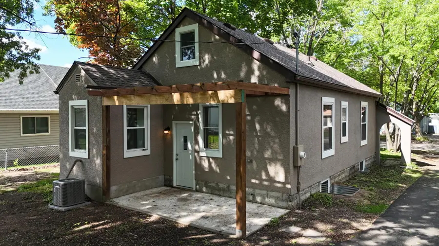 4158 Zane Avenue N, Robbinsdale, MN 55422 - #3
