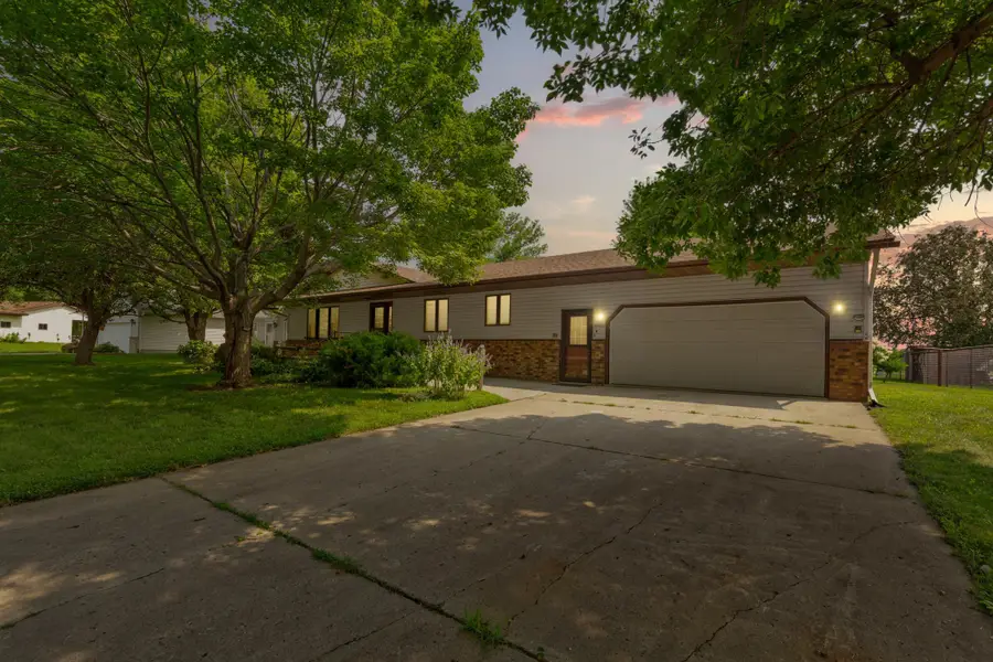 556 Karmil Place, Gaylord, MN 55334 - #3