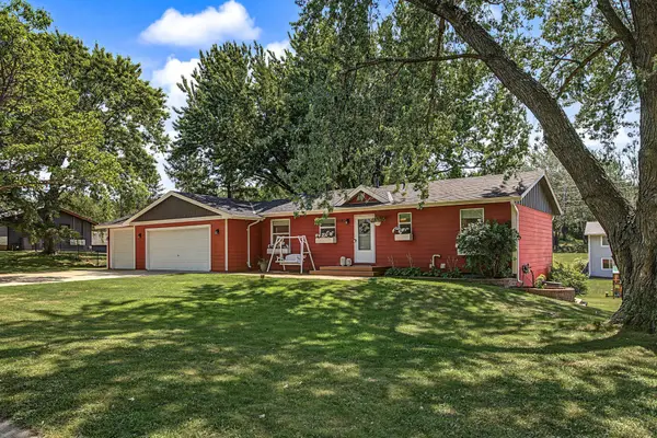 11180 Lower 167th Street W, Lakeville, MN 55044