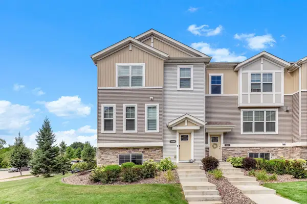 7689 Anthony Point, Victoria, MN 55386