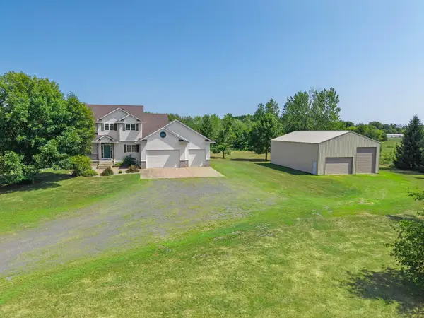 40617 Lowden Avenue, North Branch, MN 55056