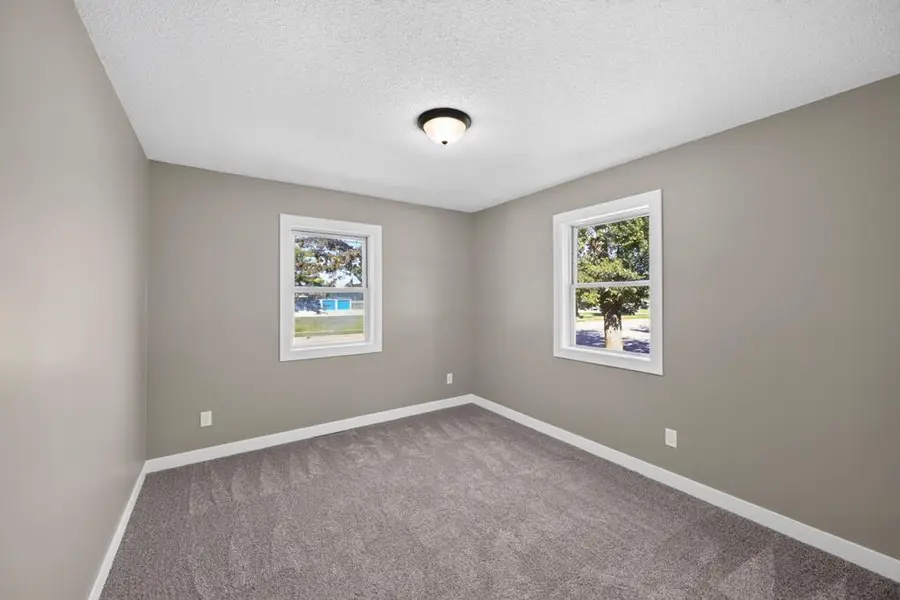 610 Jefferson Avenue Sw, Eyota, MN 55934 - #2