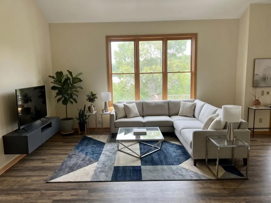 3569 Gershwin Avenue N, Oakdale, MN 55128 - #2