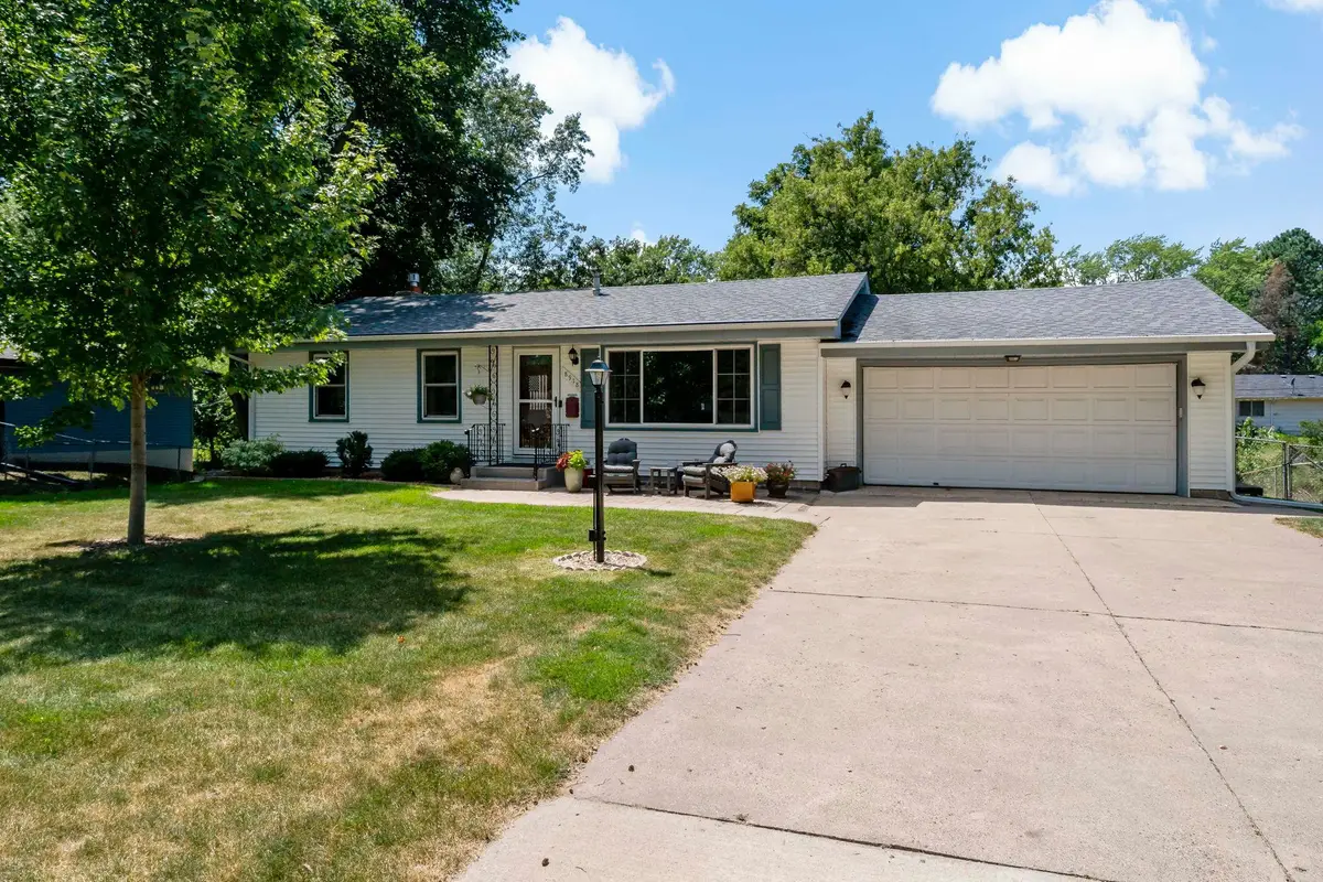 8918 Emerson Avenue S, Bloomington, MN 55420 - #1