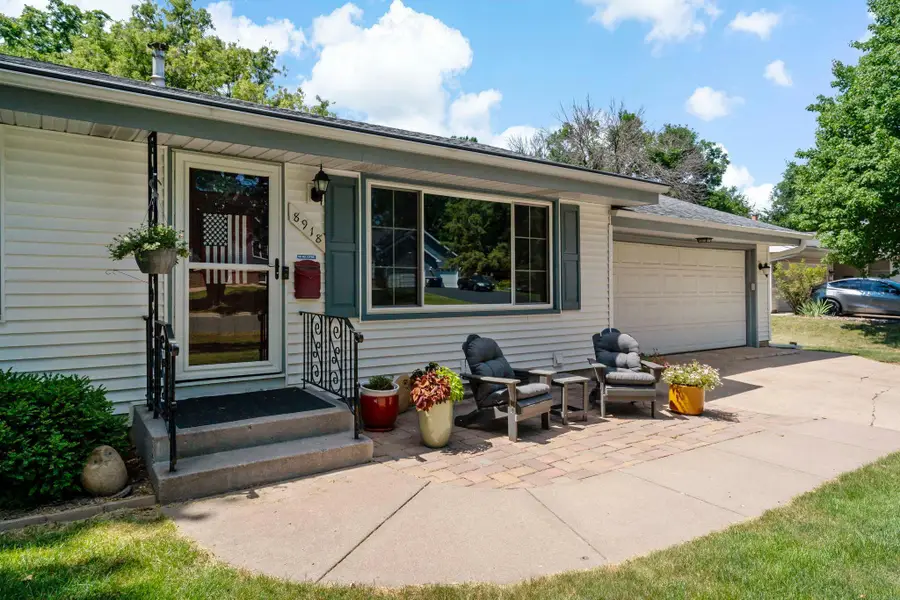 8918 Emerson Avenue S, Bloomington, MN 55420 - #2