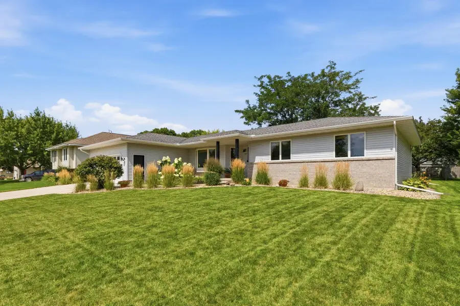 137 Elk Drive Se, Hutchinson, MN 55350 - #2