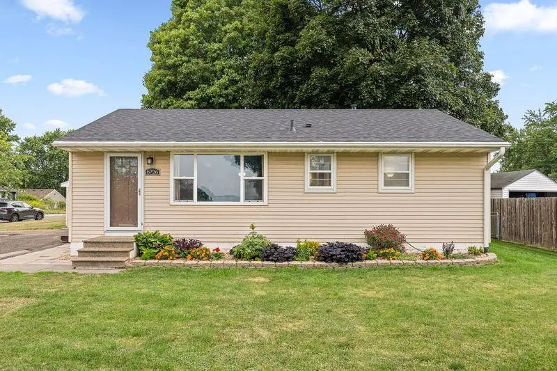 6726 5th Street Court N, Oakdale, MN 55128 - #1