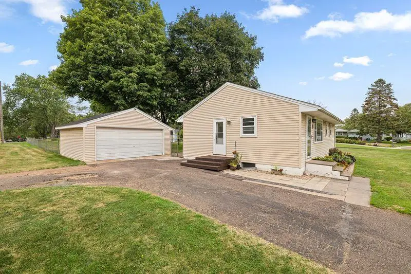 6726 5th Street Court N, Oakdale, MN 55128 - #2