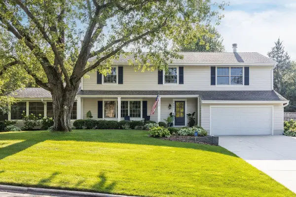 4801 Larkspur Lane, Edina, MN 55435