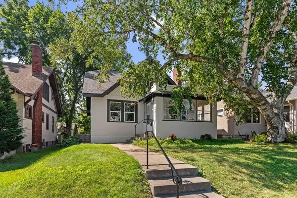 1438 Stanford Avenue, Saint Paul, MN 55105