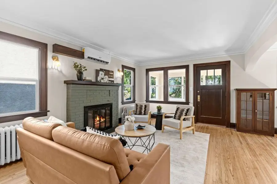 1438 Stanford Avenue, Saint Paul, MN 55105 - #3