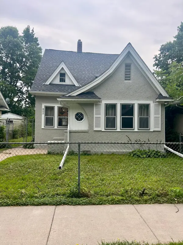 802 Fuller Avenue, Saint Paul, MN 55104