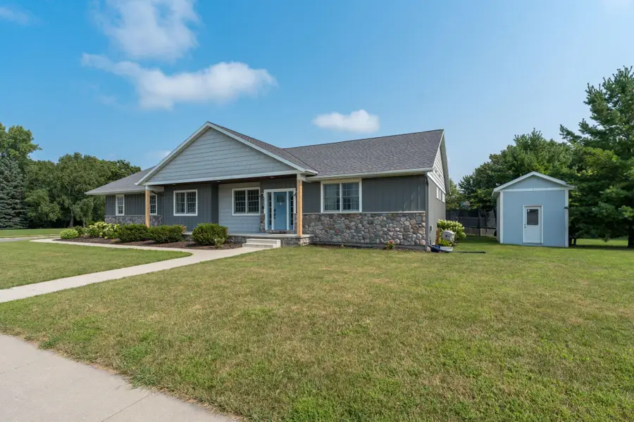 2232 Coventry Lane, North Mankato, MN 56003 - #3