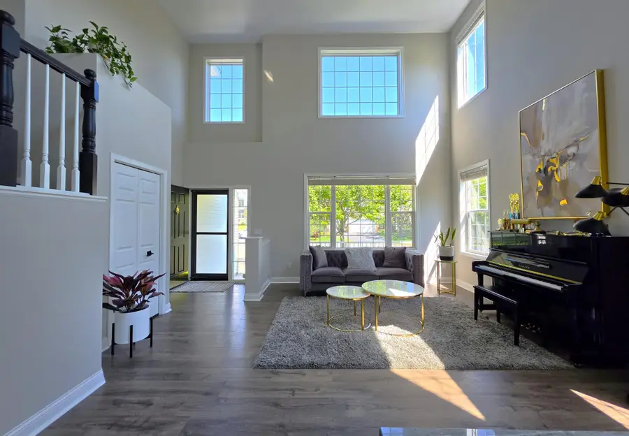 2051 Highgate Circle, Chanhassen, MN 55317 - #2