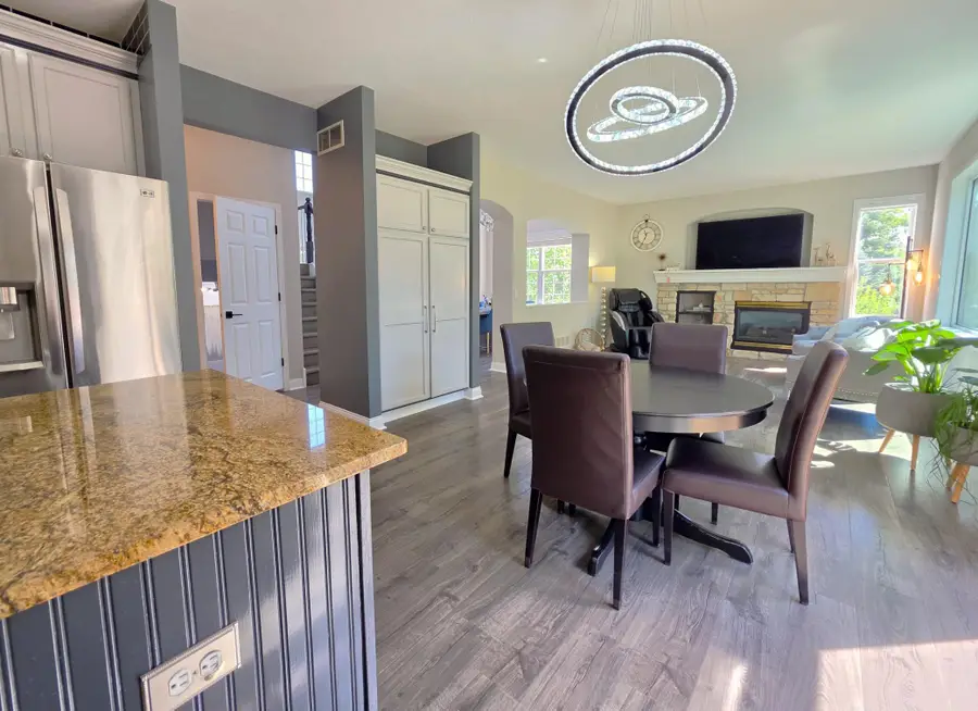 2051 Highgate Circle, Chanhassen, MN 55317 - #3