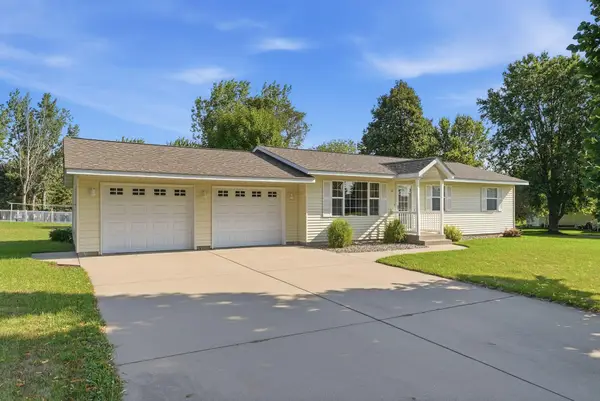 22 6th Street S, Sauk Centre, MN 56378