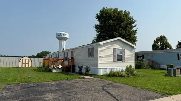 2062 Morgan Way, North Mankato, MN 56003