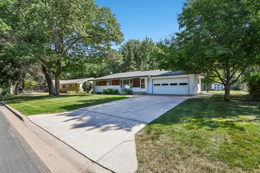 2564 Ardan Avenue, Mounds View, MN 55112 - #2