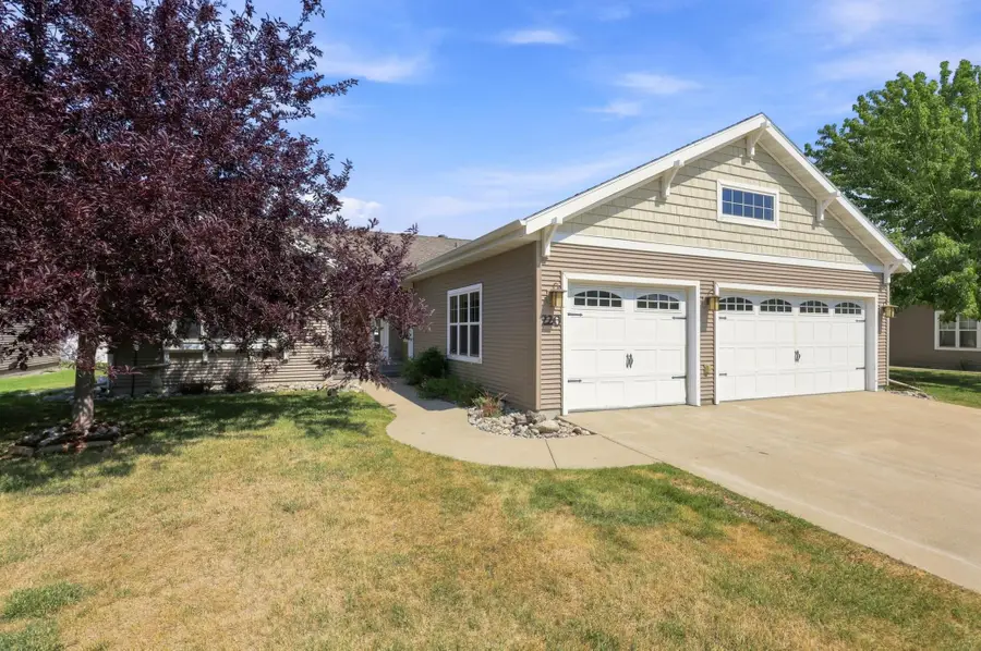 220 15th Avenue Way, West Fargo, ND 58078 - #2