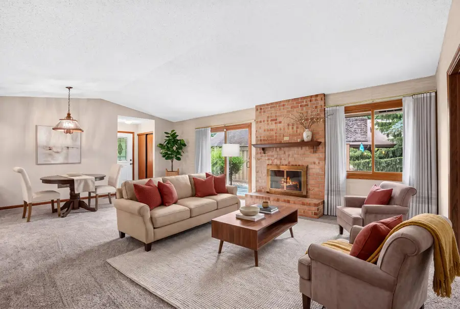 7055 Robinwood Trail, Woodbury, MN 55125 - #3