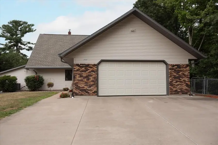 2707 Cherry Blossom Lane, Menomonie, WI 54751 - #2