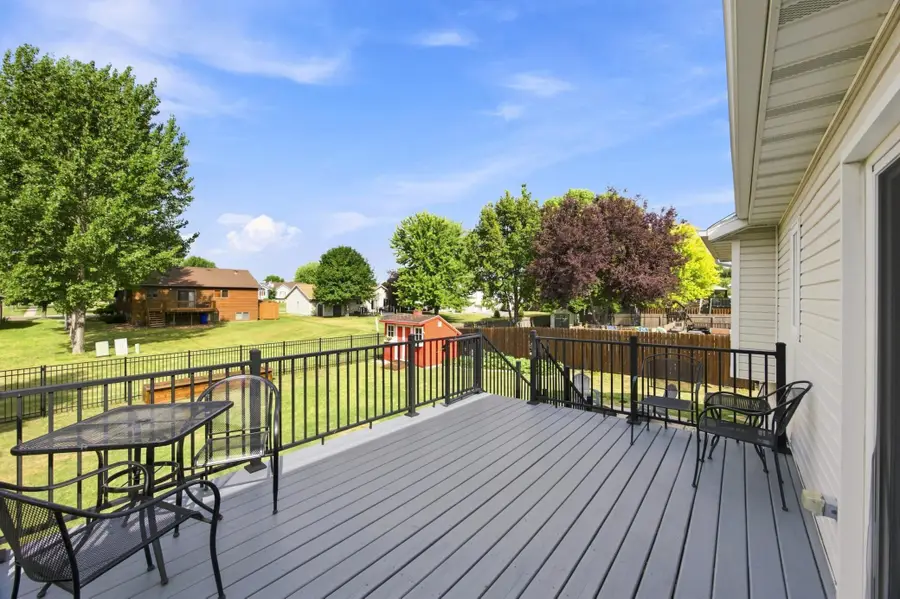 2715 32nd Street S, Fargo, ND 58103 - #2