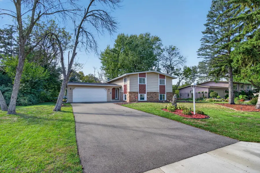 8149 Brandywine Parkway, Brooklyn Park, MN 55444 - #2