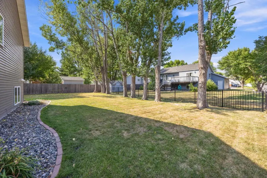 2617 38 1/2 Avenue S, Fargo, ND 58104 - #2