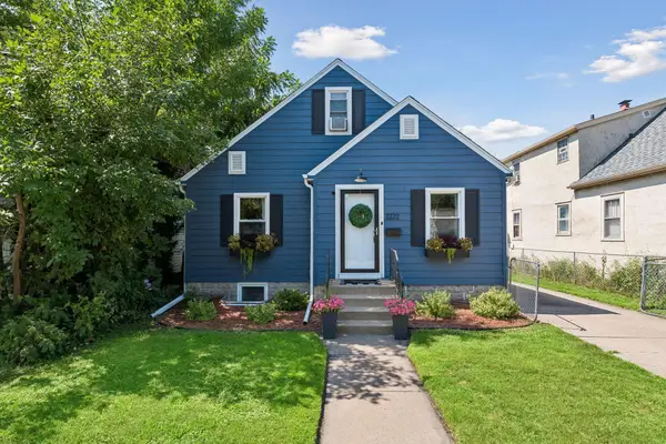 2222 University Avenue Ne, Minneapolis, MN 55418