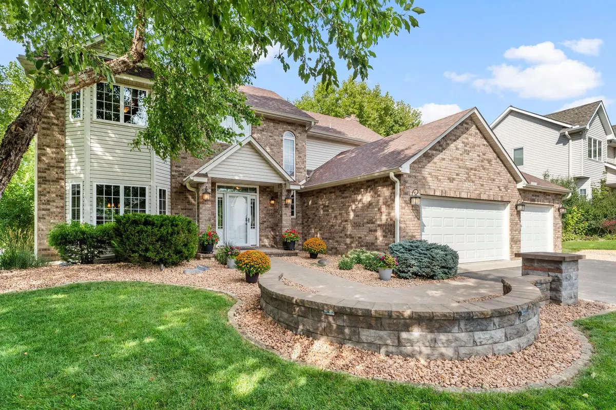 546 White Pine Way, Eagan, MN 55123 - #1