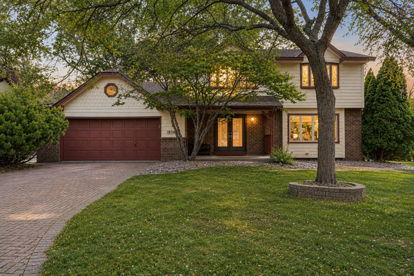 1836 Prior Avenue N, Falcon Heights, MN 55113