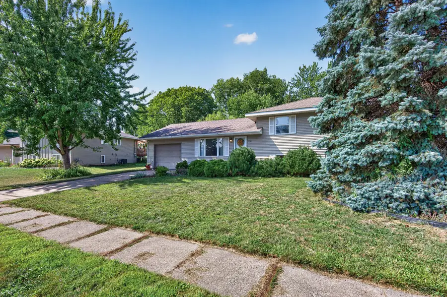 958 Cortland Drive, Apple Valley, MN 55124 - #2