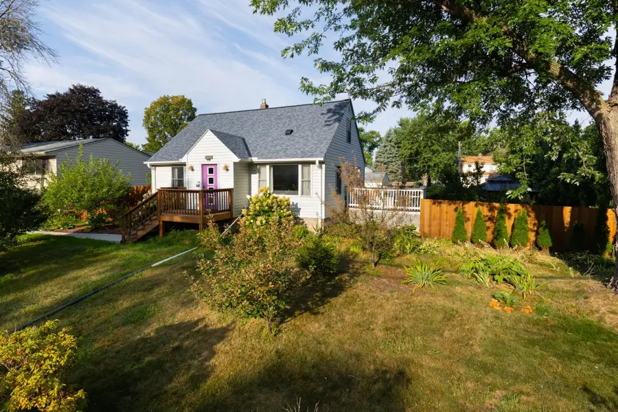 2725 Division Street N, North Saint Paul, MN 55109 - #2