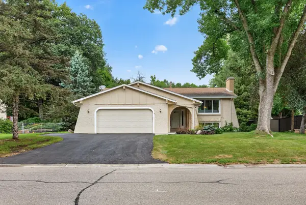 18420 33rd Avenue N, Plymouth, MN 55447