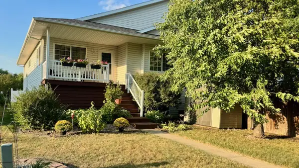 841 12th Avenue W, West Fargo, ND 58078