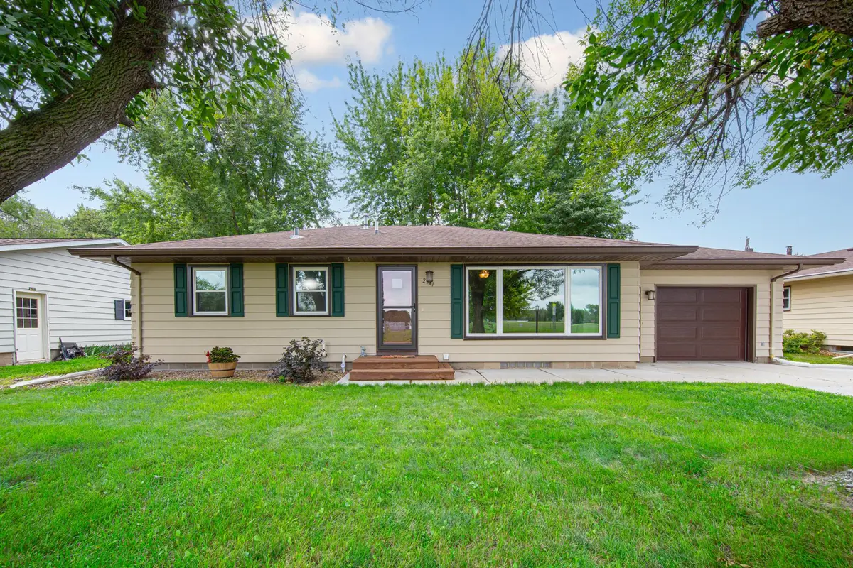 2541 E Main Street, Mankato, MN 56001 - #1