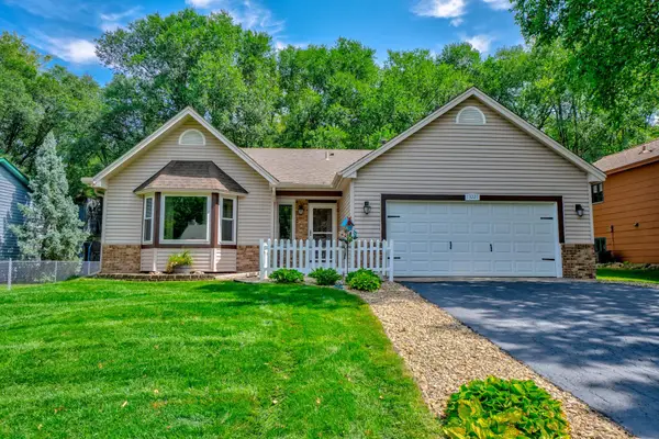 13221 Court Place, Burnsville, MN 55337