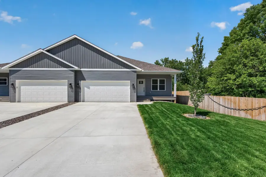 2357 7th Ave E, North Saint Paul, MN 55109 - #2
